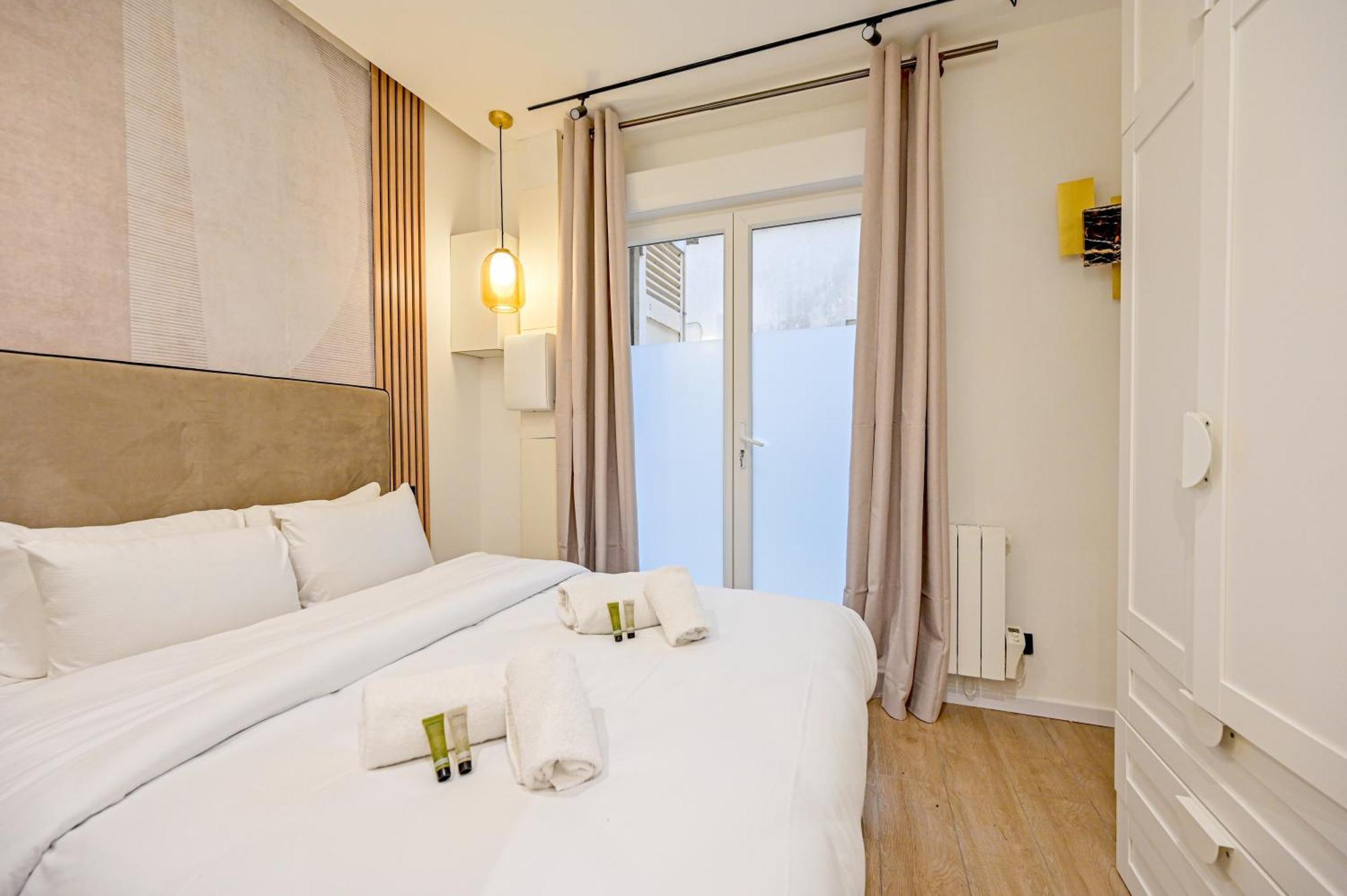 Relax In A Stylish Flat In Montmartre Lejlighed Paris Eksteriør billede