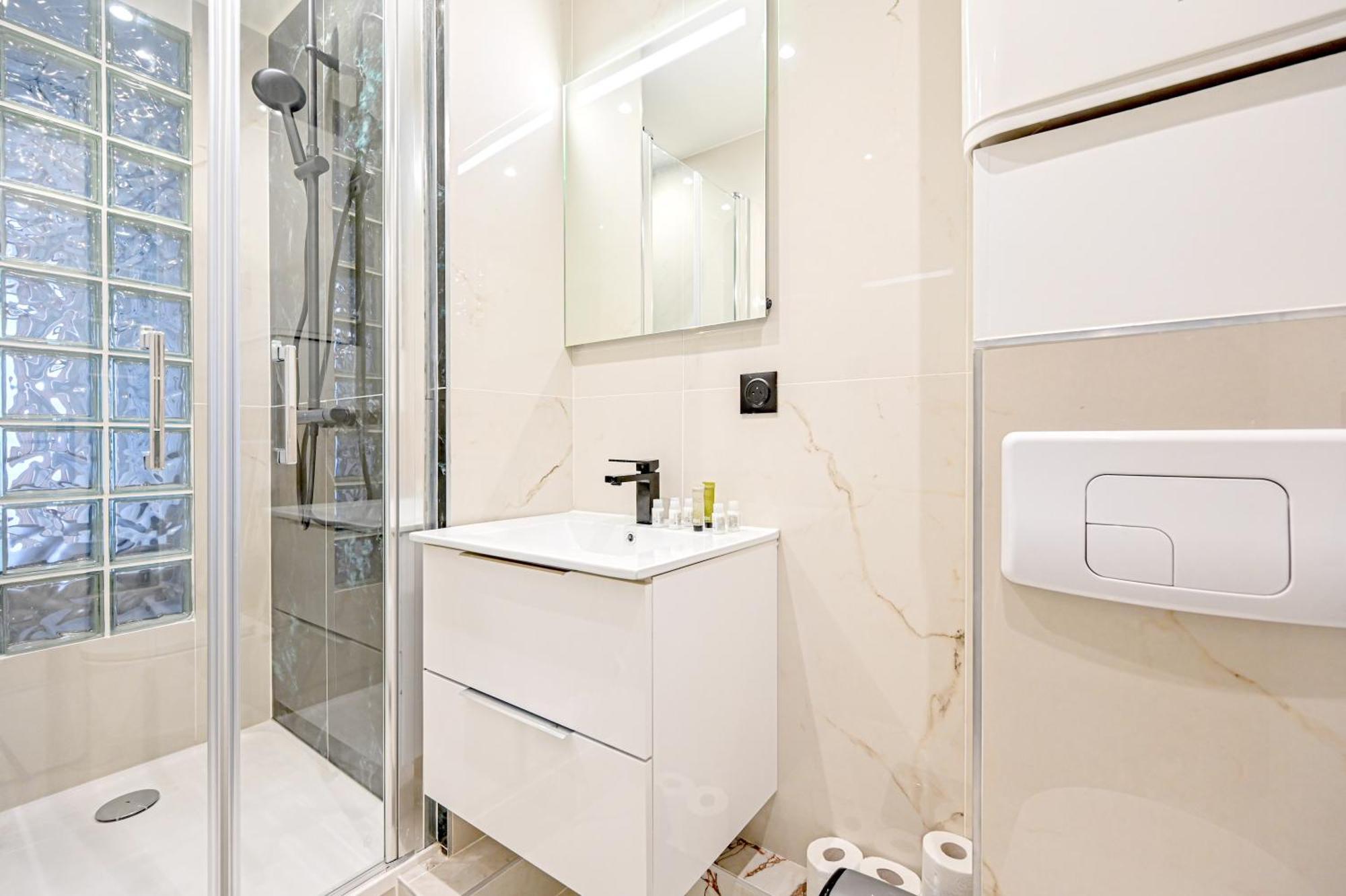 Relax In A Stylish Flat In Montmartre Lejlighed Paris Eksteriør billede
